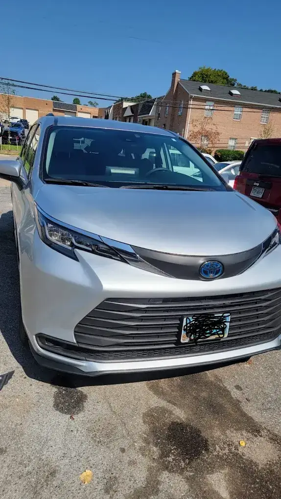 Toyota Sienna after collision repair at Kenny Auto Body